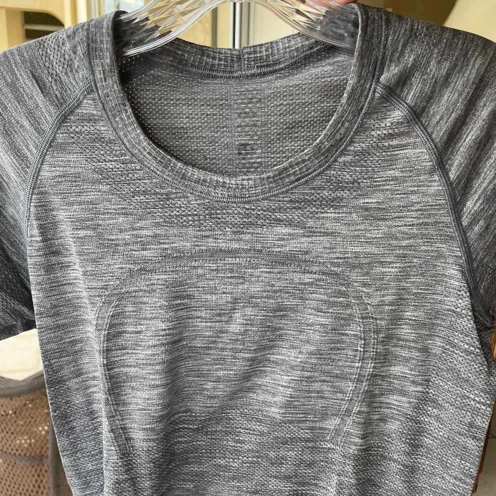 Lululemon Swiftly Tech Short Sleeve Shirt